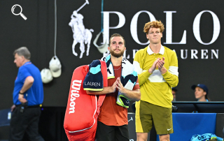 australian-open-esordio-sprint-per-sinner-nel-secondo-turno-derby-azzurro-sonego-musetti