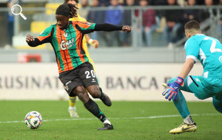 serie-b-il-venezia-ospita-lavellino-nel-turno-infrasettimanale-monza-a-cesena